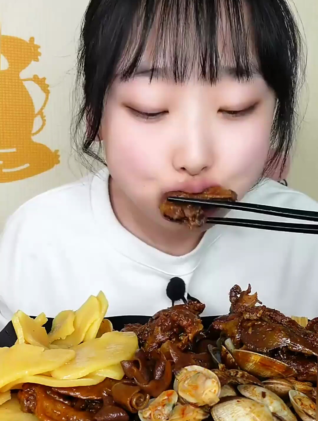 今日推荐美食辣小鸭锁鲜鸭货,每一种都很好吃太香了
