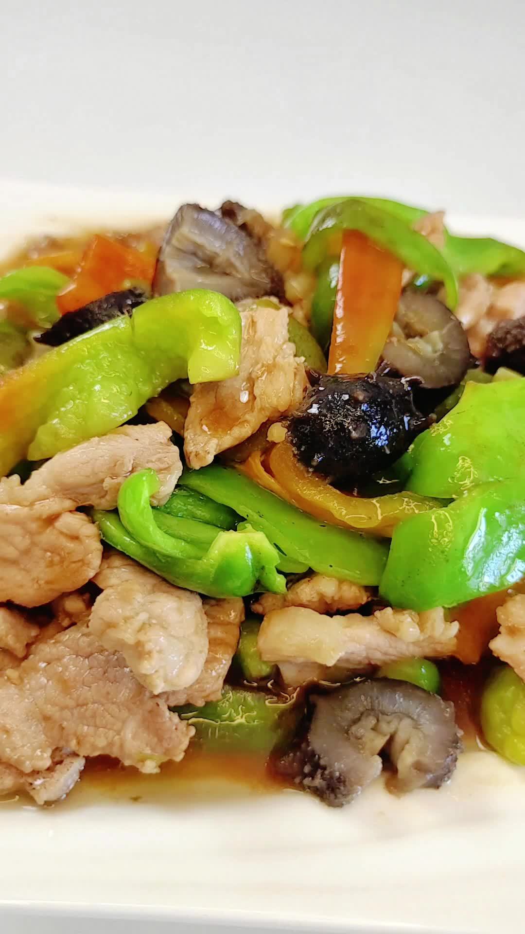 香而不腻的海参小炒肉来了,巨下饭