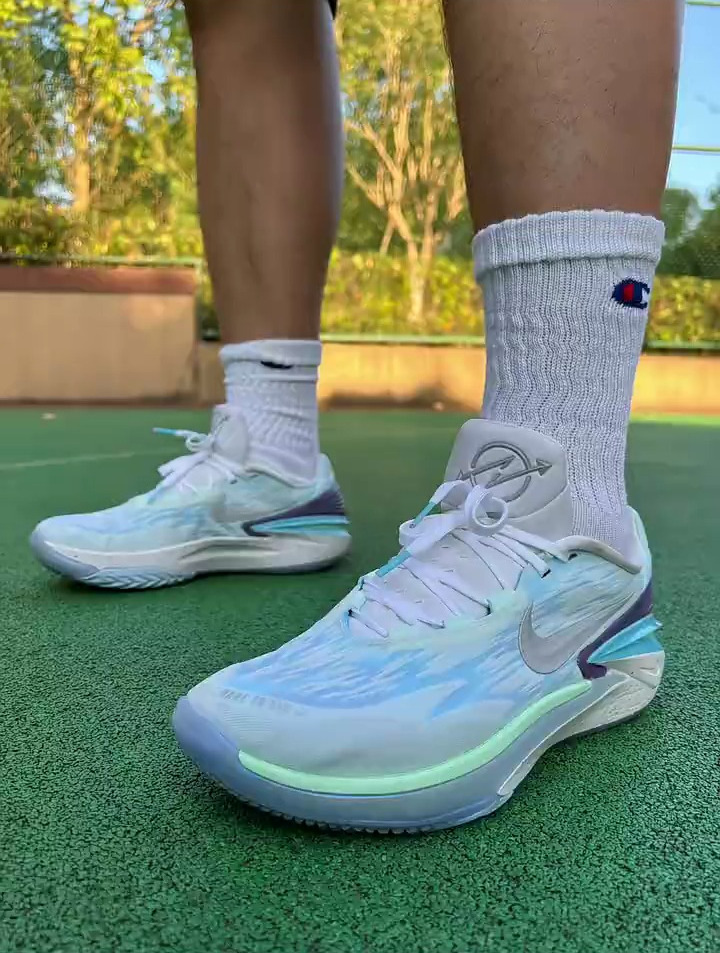 NIKE AIR ZOOM G.T. CUT 2 EP 实战篮球鞋测评,脚感柔软舒适!