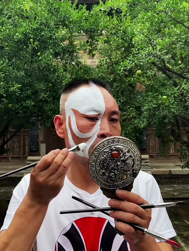 (项羽)的脸谱是什么画法有人知道吗。传统文化