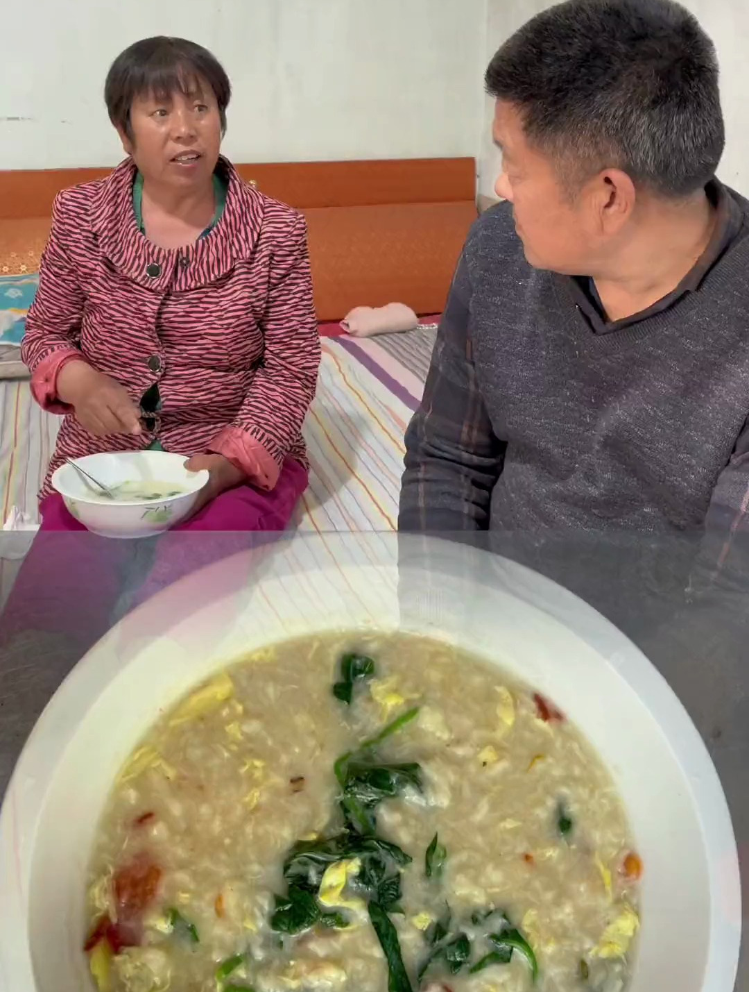 俺娘吃多了曲曲菜胃疼还赖我