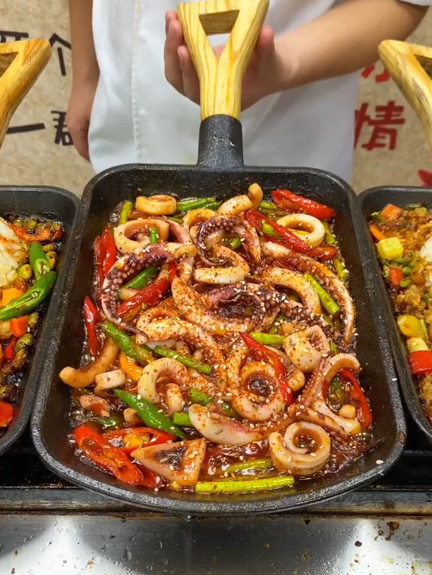 特色烧烤铁板菜,素菜、荤菜50多个菜,万物皆可铁板