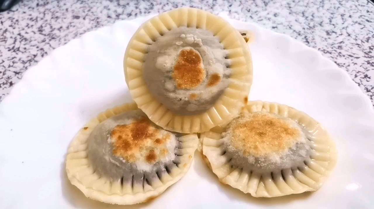 自制零食紫薯饼,紫薯和饺子皮轻松做出健康美食,馋哭小朋友了