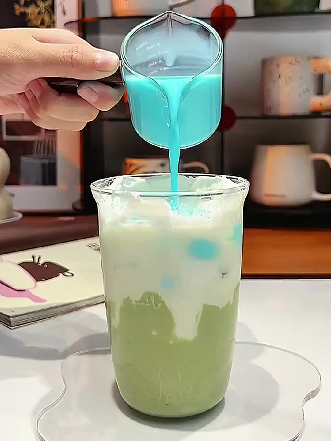 自制饮品新高度:一杯希腊酸奶,让你成为朋友圈中的饮品达人!