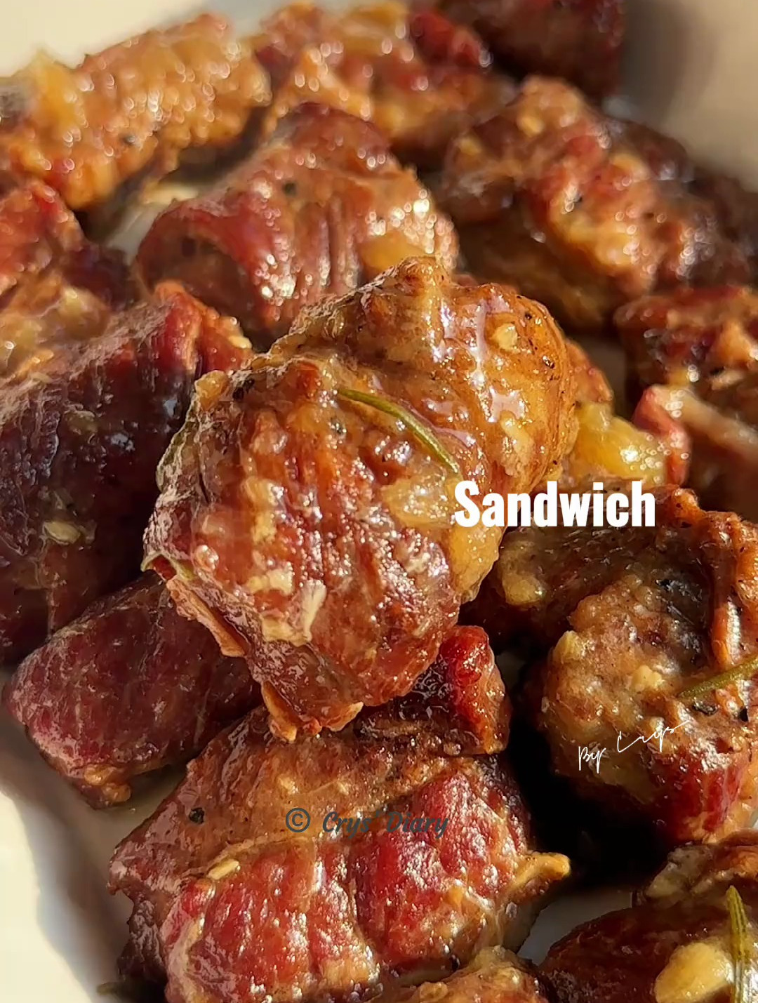 饿了嘛香滋滋的法式慢炖手撕牛肉芝士三明治要尝尝嘛