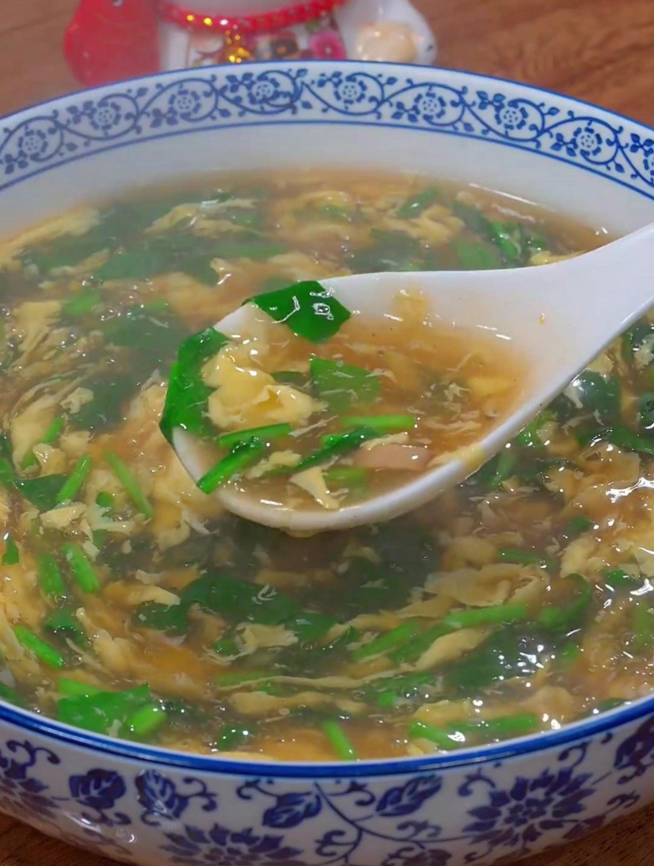 酸辣汤这样做,酸辣过瘾,好喝又解腻