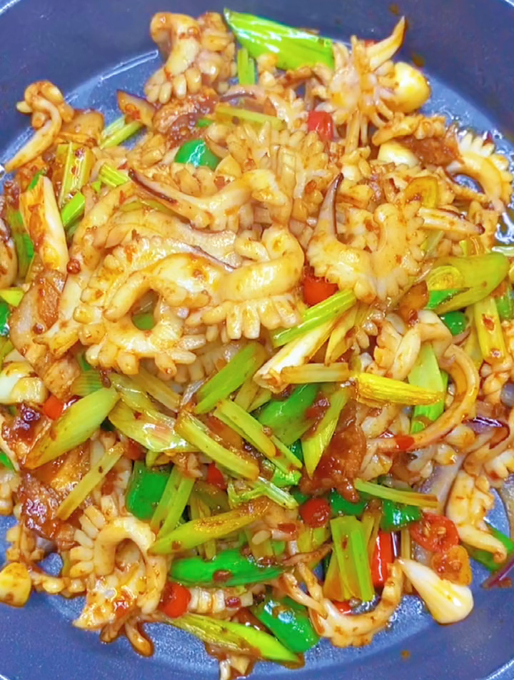 干锅深海鱿鱼[gf]1f991[/gf]想吃吗?来我做给你!