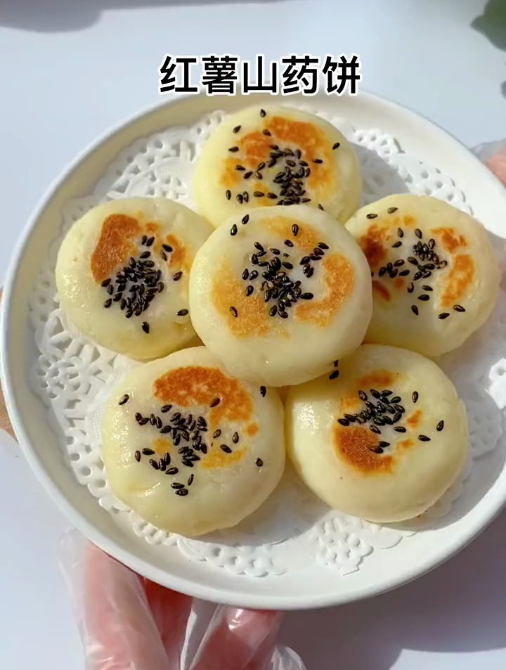 吃山药和红薯的季节,给宝宝做山药红薯饼吧,软糯香甜的很好吃