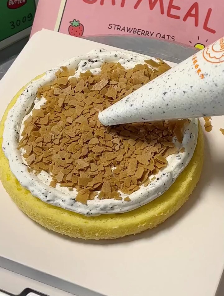 好姐妹过生日一定要有蝴蝶结蛋糕,岁月可以老去