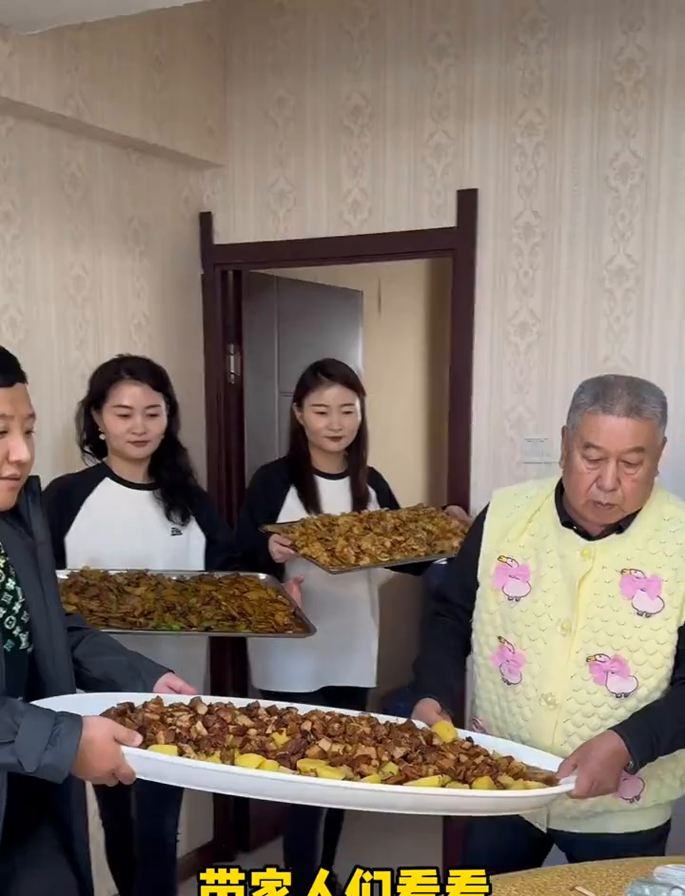 你们见过这么大码的东北菜吗?