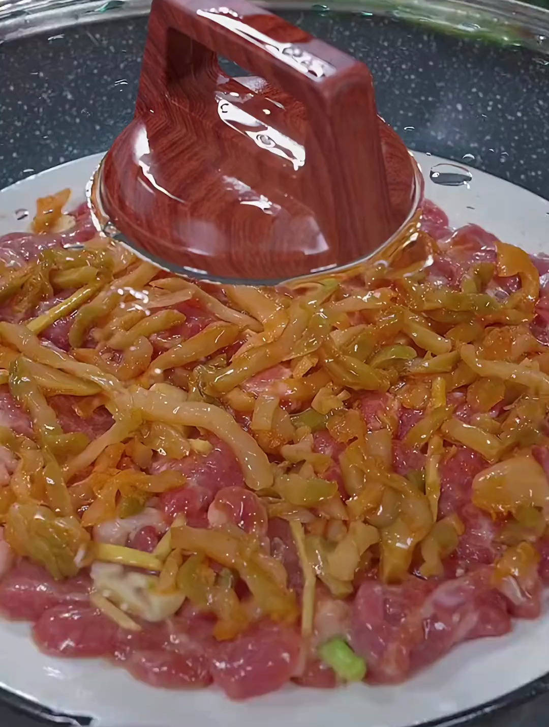 教你做特色的榨菜肉丝