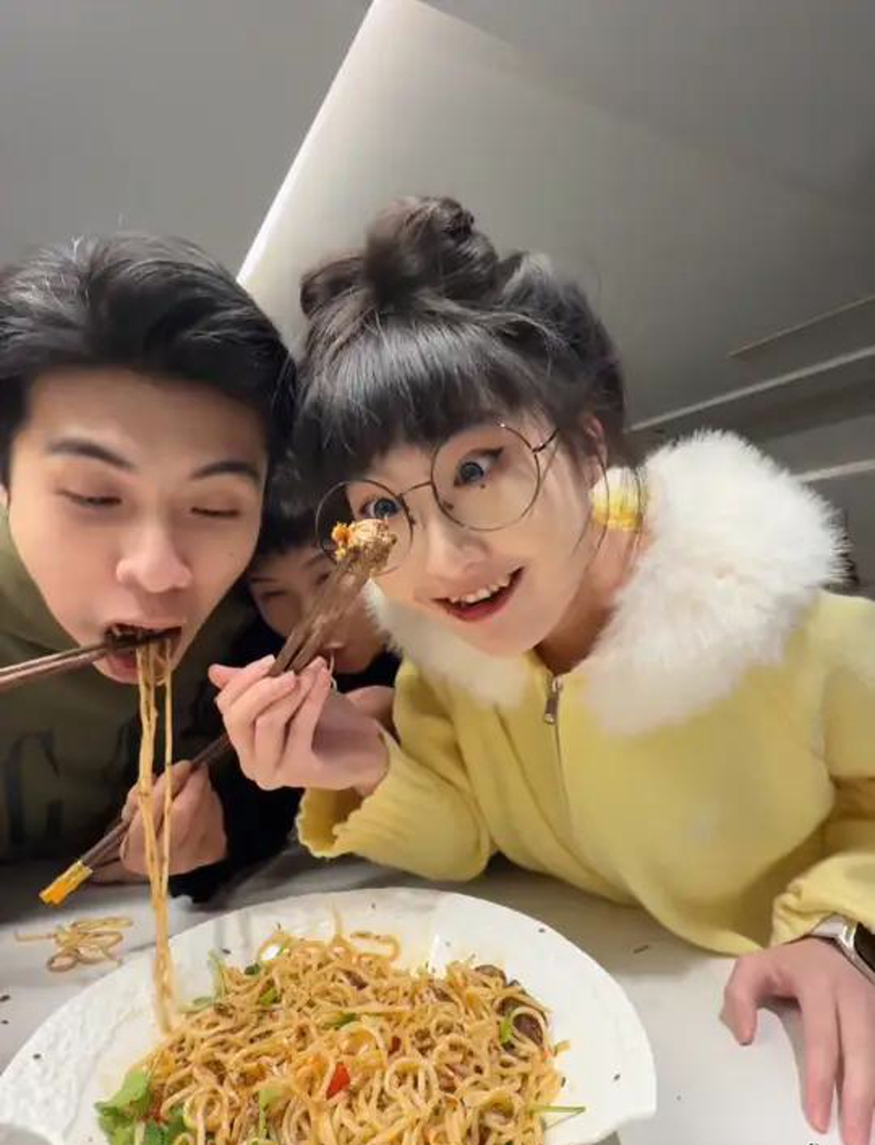 捣乱家族之孜然羊肉拌面