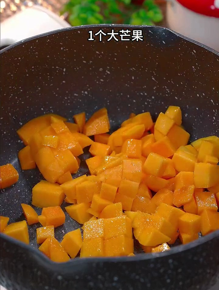芒果牛奶布丁,亲弹好吃、满嘴果香,小朋友超喜欢