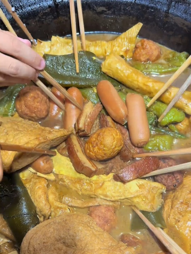 今天给家人做的甏肉米饭太香,地锅炖肉肥而不腻,一锅菜太下饭了