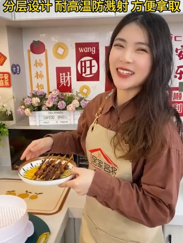 这个微波炉蒸笼方便实用,汤汁不会溅的到处都是热馒头也很蓬松G