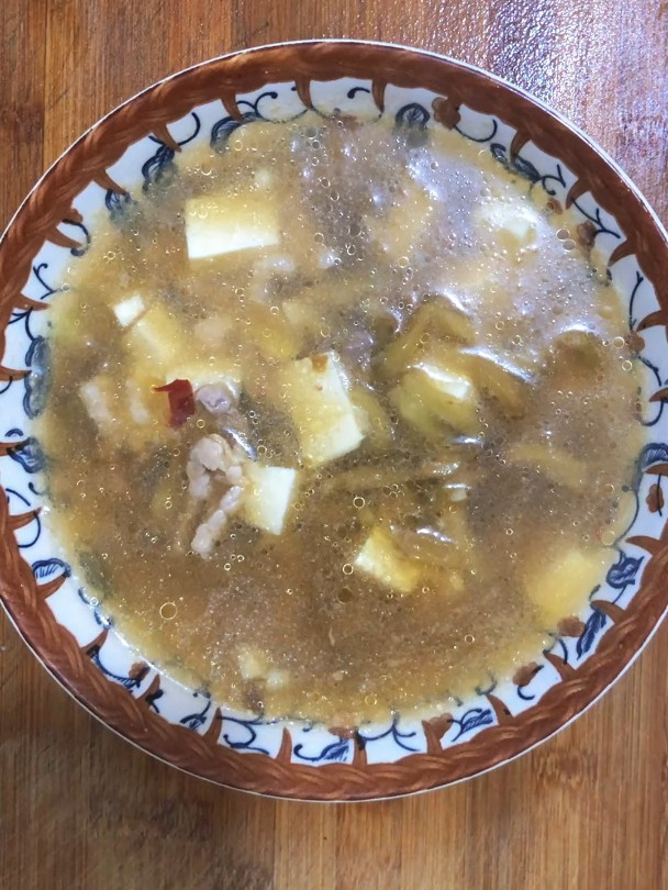 榨菜肉丝汤做法,分享一道榨菜肉丝豆腐汤