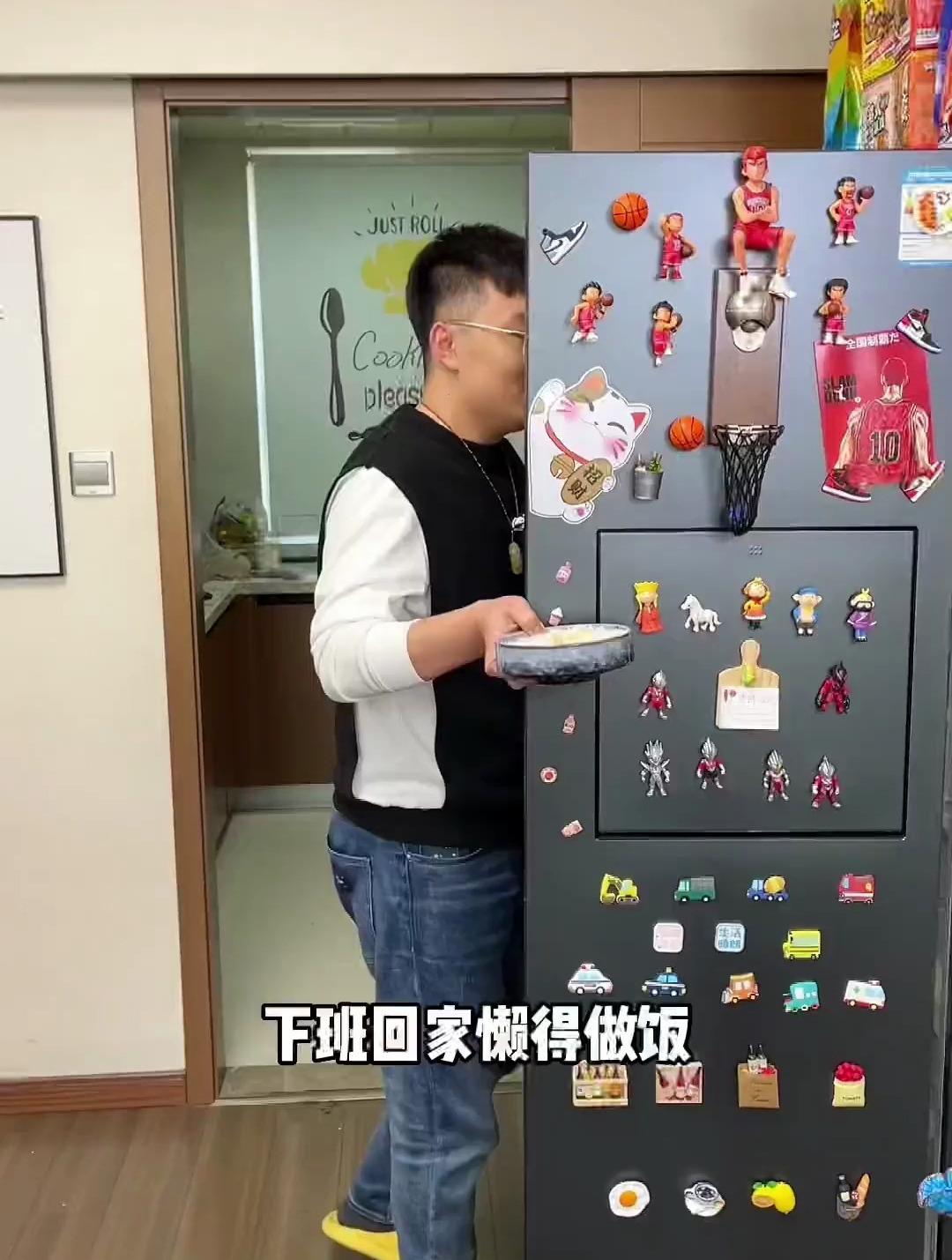 懒得做饭 就用这个带鱼罐头拌大米饭 老香了连骨头都是酥的