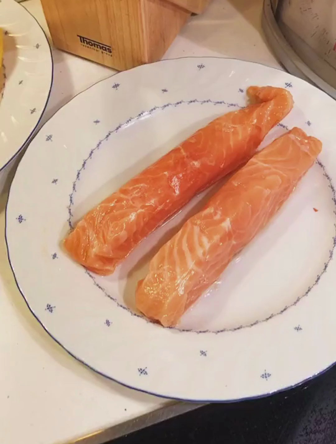 穆勒家好吃又简单的香煎三文鱼……