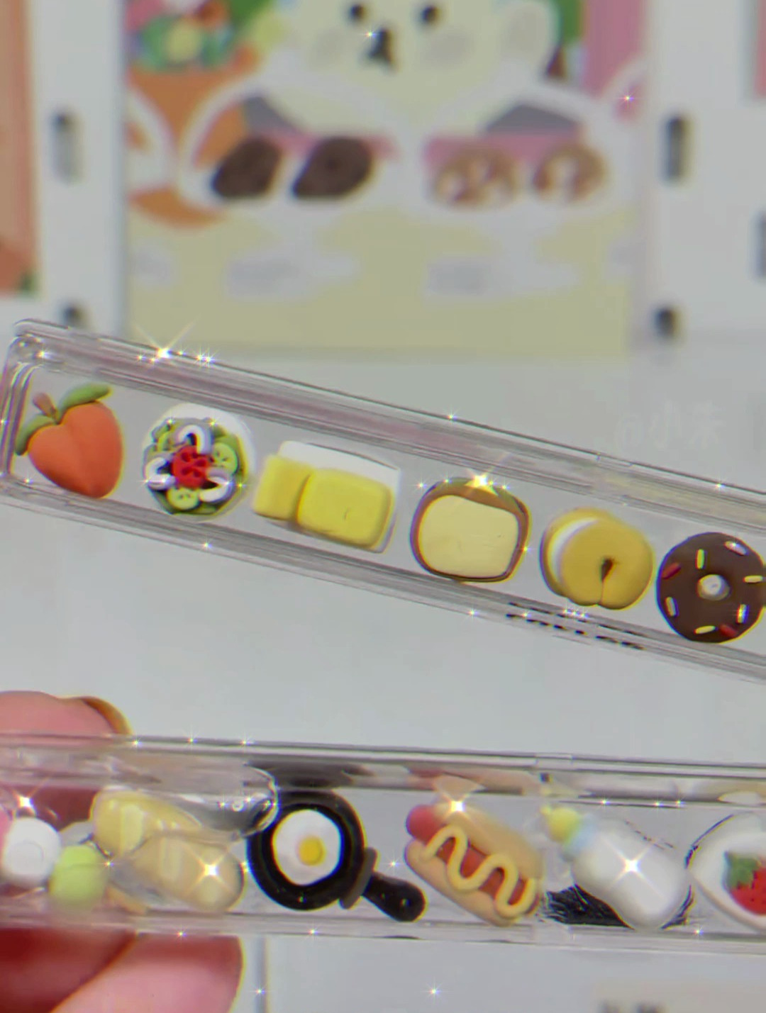 超轻粘土,可爱emoji食物表情详细教程,材料:超轻粘土,滴胶