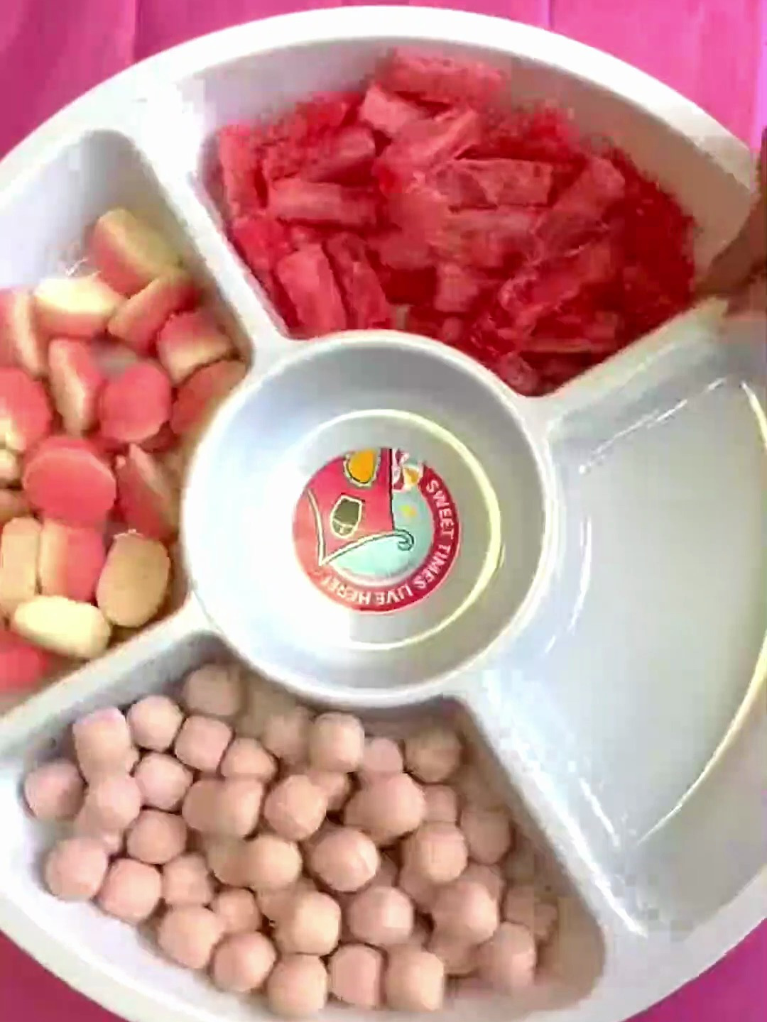 零食ASMR:草莓糖果拼盘看着真不错