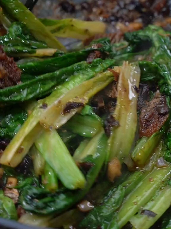 豆豉鲮鱼炒油麦菜广东的家常菜有肉有菜又下饭