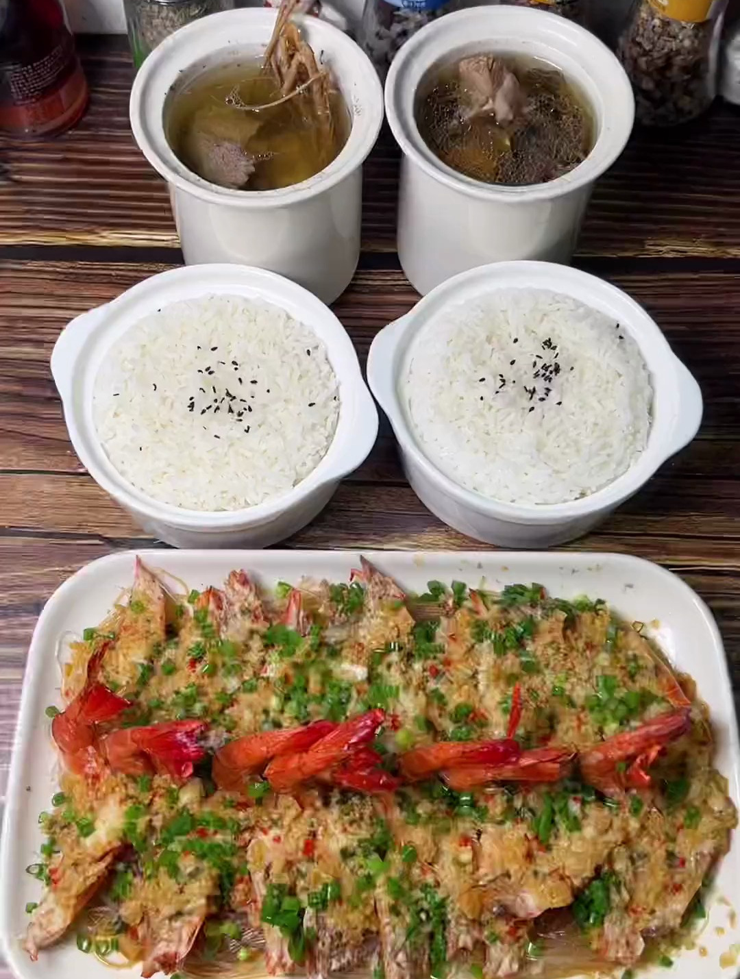虎尾轮排骨汤.金线莲排骨汤.粉丝蒸虾