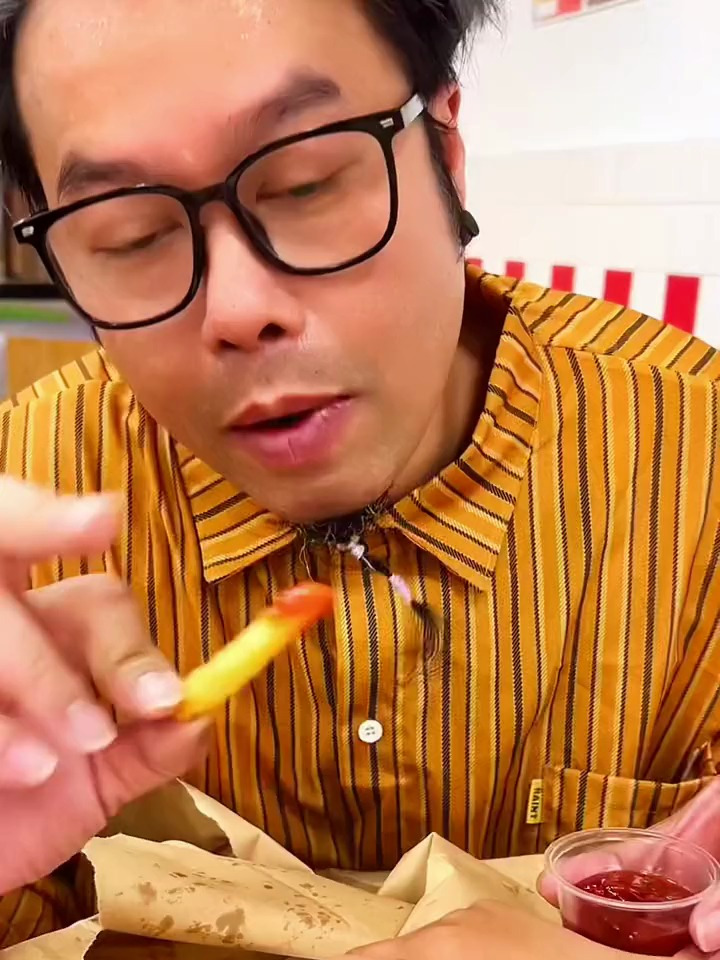 地方特色美食 我的探店日记 香港美食汉堡