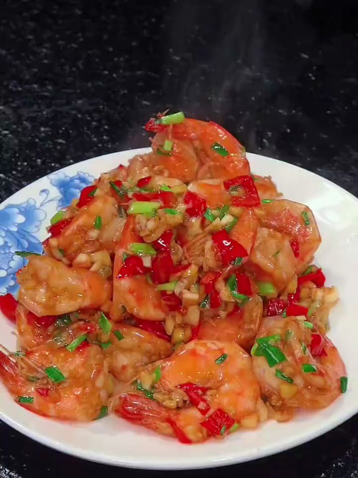 家庭版蒜蓉大虾做法,简单美味,大人小孩都爱吃