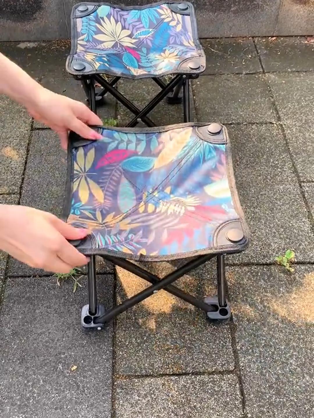 答应我,后备箱一定要备上这个折叠凳,一秒开合,露营钓鱼必备