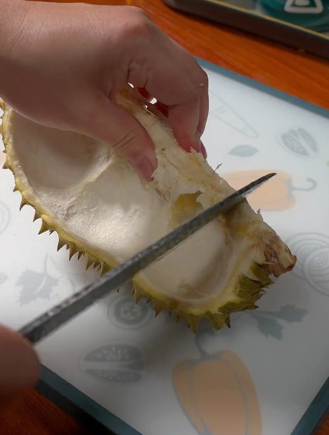 榴莲煲鸡,奇香无比,做法简单又营养,学会了煲给家人喝