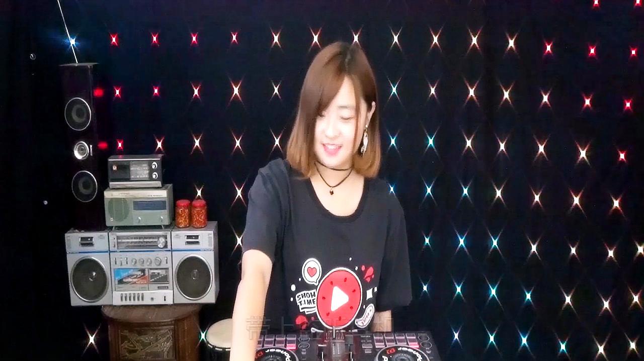 [图]一曲《午夜DJ》DJ版,如果我是DJ你会爱我吗,听过的都已暴露年纪