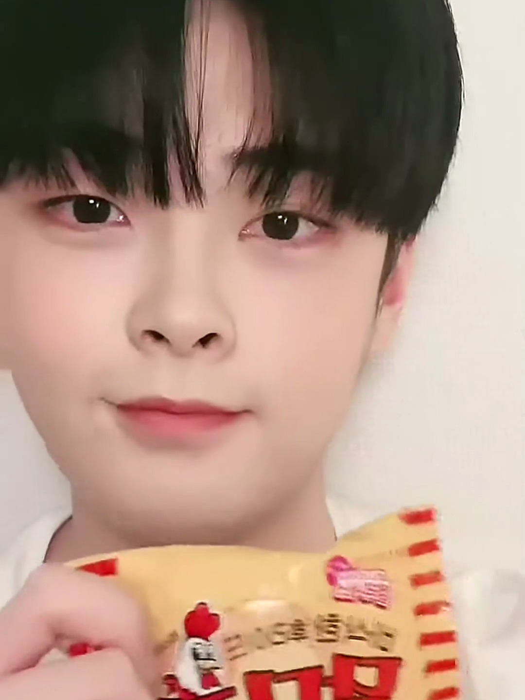 解压视频:测试吃炸鸡腿形状的软糖