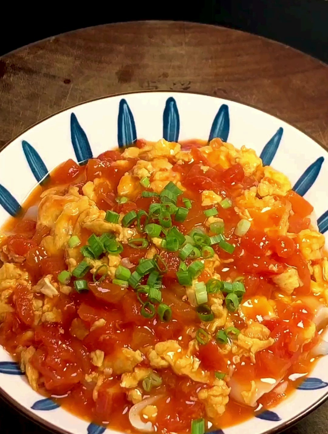 今晚分享西红柿鸡蛋盖浇面