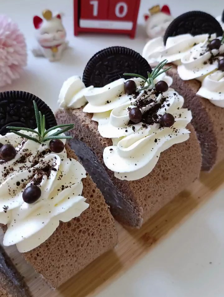 做法简单,巨好吃的可可奥利奥蛋糕卷,松软香甜美味无限