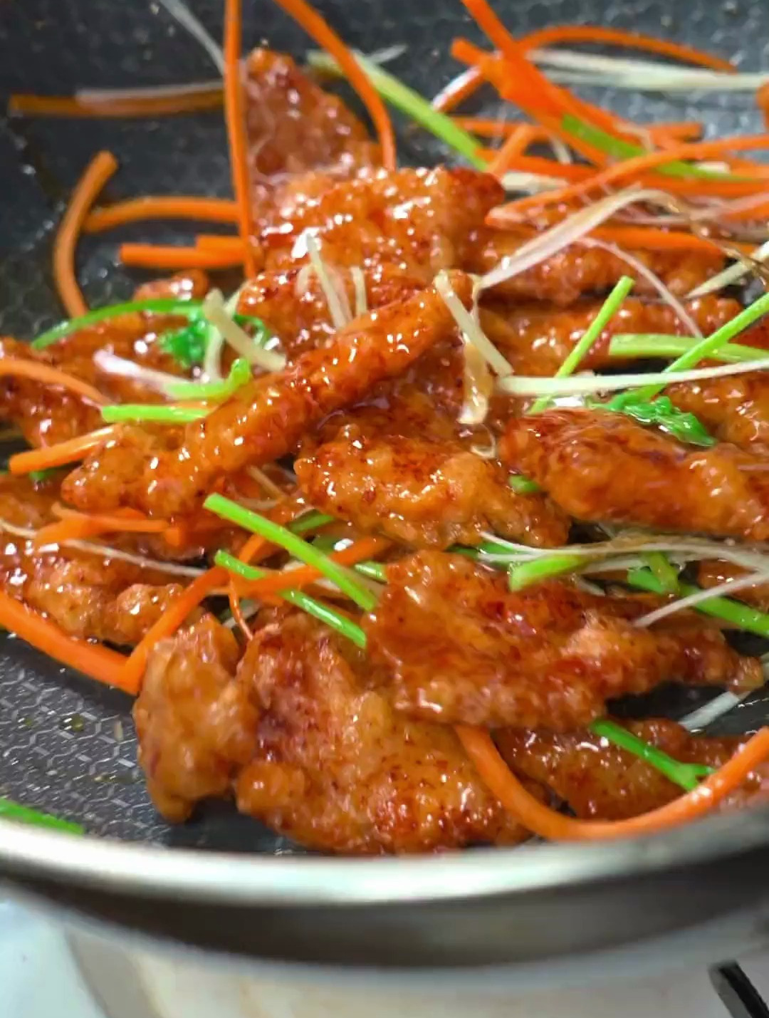 酸甜酥脆的锅包肉做法,简单又好吃,假期快安排吧