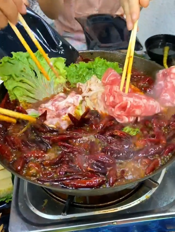 想做地摊火锅?加盟需要多少钱?全面支持,助你创业梦想成真!