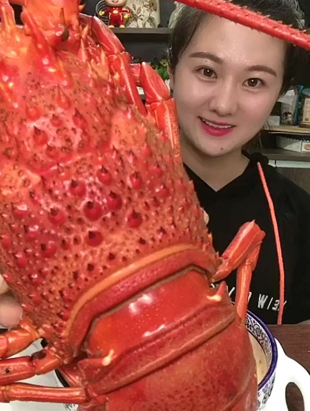 热门 海鲜吃播 澳龙 感谢老铁们的双击小爱心