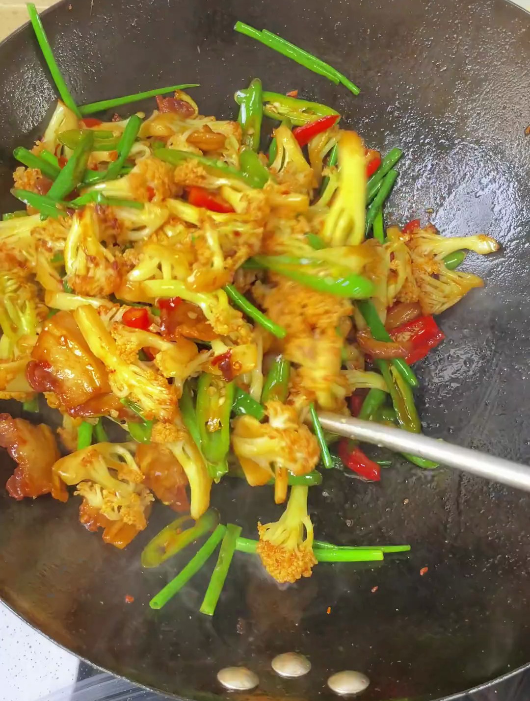 花菜炒肉肉是真的香呀