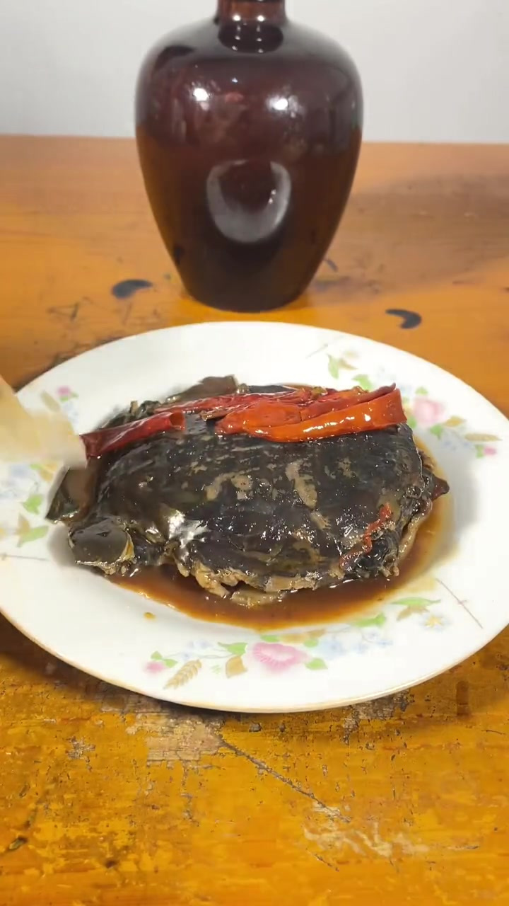 湖北荆州特色小吃麻辣甲鱼麻辣鲜香软烂入味好吃