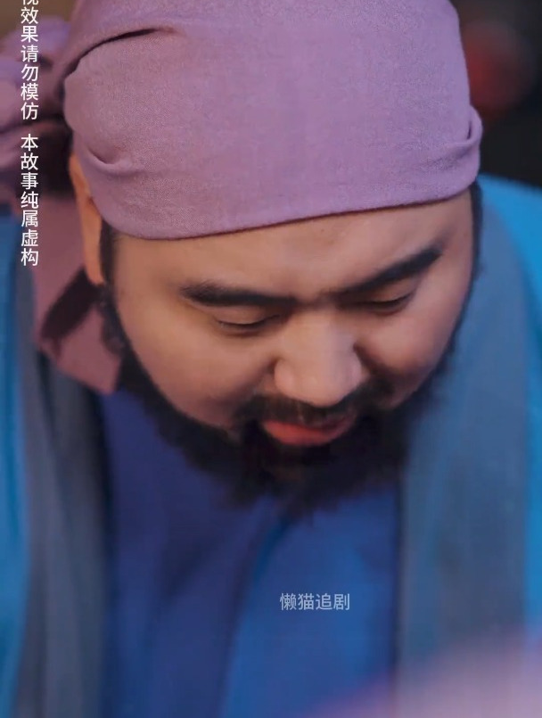 刚穿越古代,就来到豪华酒楼吃霸王餐,点菜的时候拿出手机念菜名