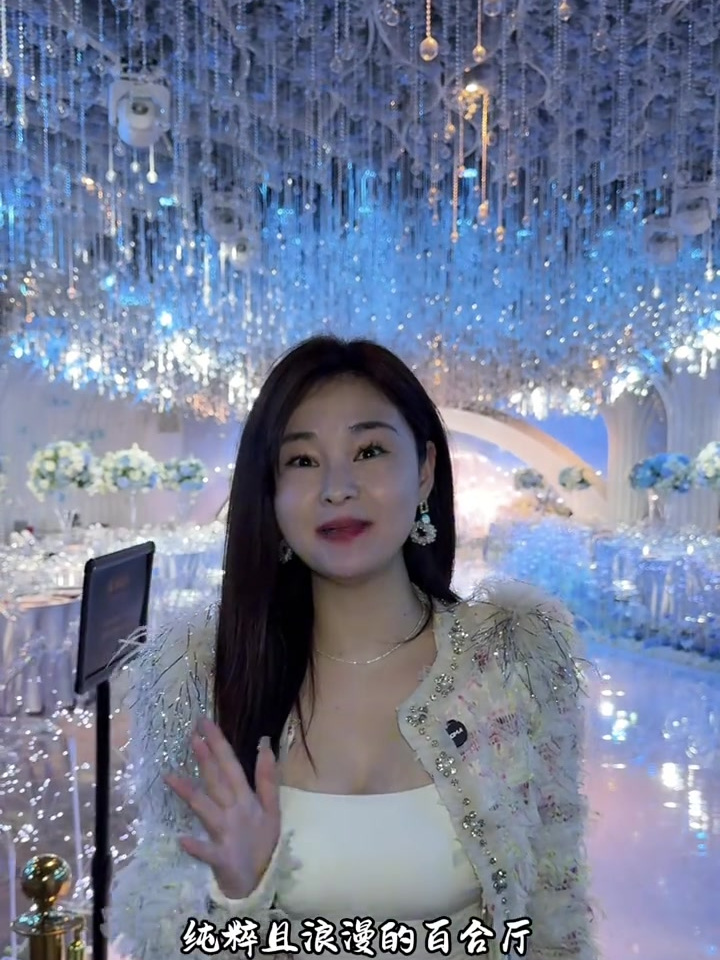 来同庆楼庐州府这么多次,没想到他们家的包厢这么好看