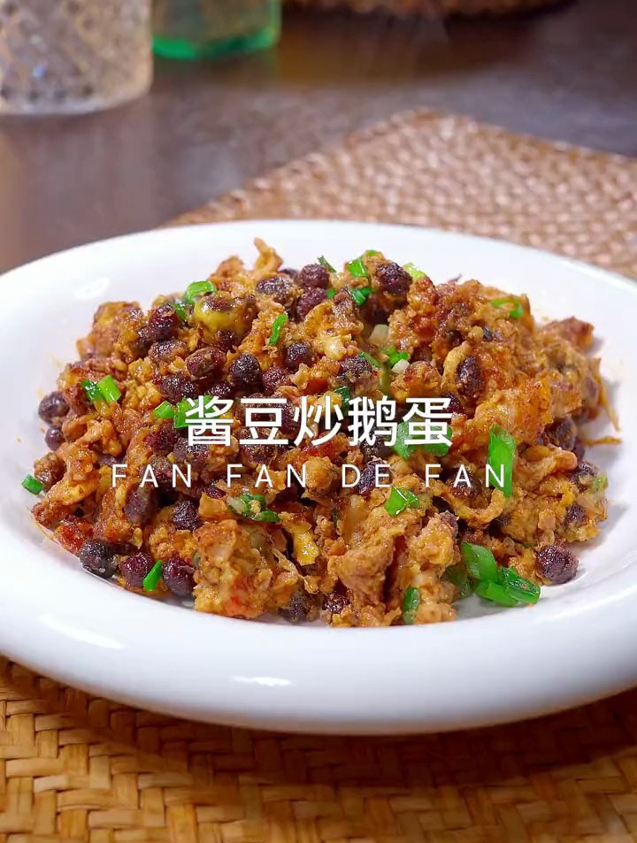 一看就会的酱豆炒鸡蛋