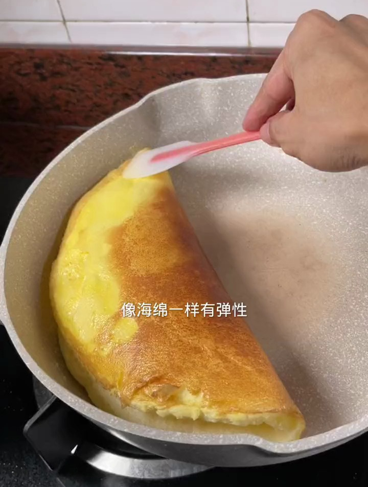 空气舒芙蕾超详细制作方法,只要3个鸡蛋在家就能做,相信我