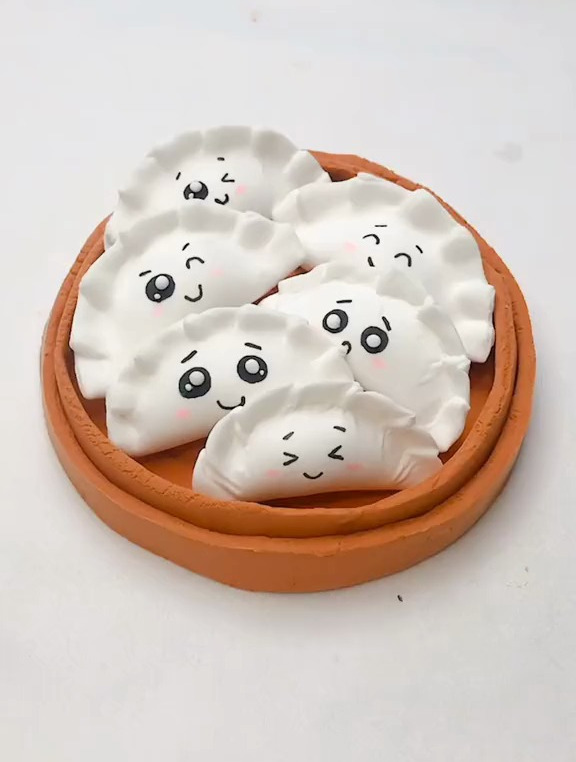 冬至冬至,幸福必至!一笼幸福的饺子送给你!