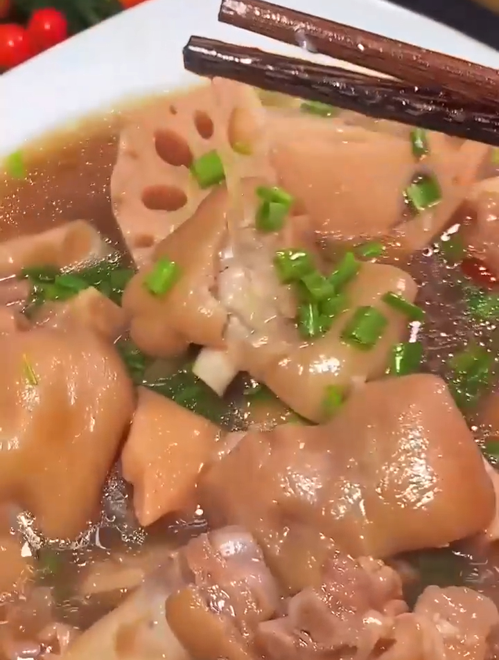 天气变冷餐桌多做炖菜健康营养又好吃