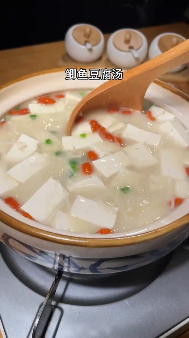 鲫鱼豆腐汤对女人的好处