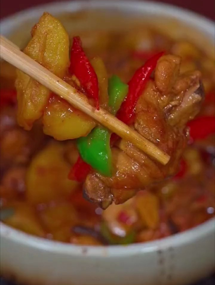 红烧鸡块家常做法,方法简单,大家都爱吃,一看就会