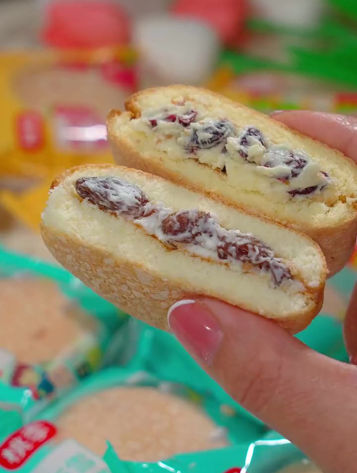 桃李家布雪蛋糕,真的好好吃,甜而不腻,入口即化 桃李面包