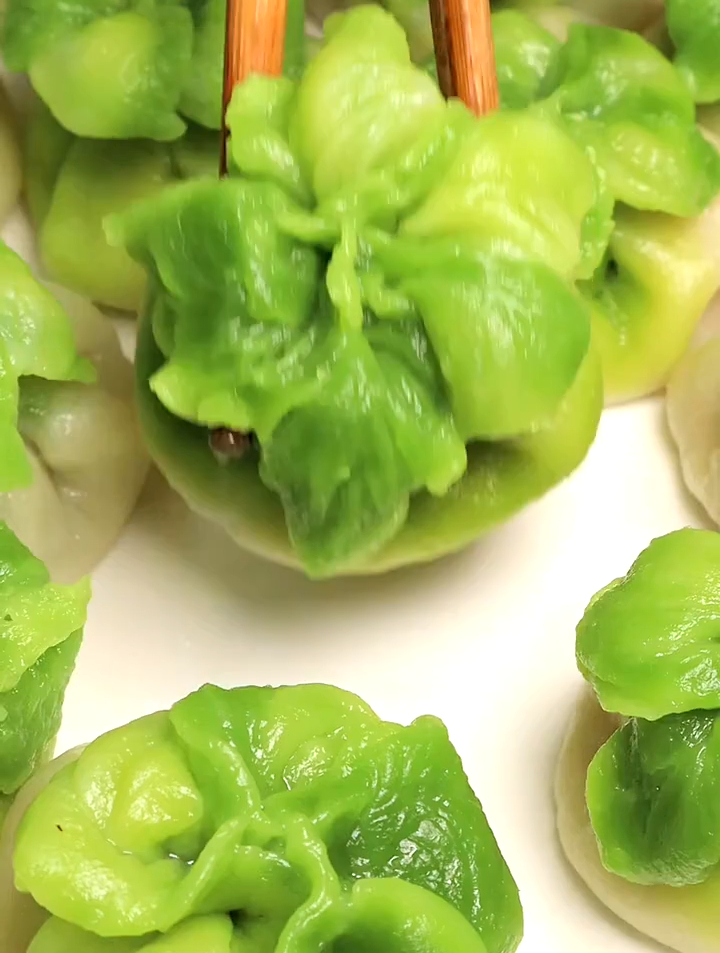 放弃你家的猪肉大葱饺子,来试试这个你绝对没见过的翡翠白玉饺子