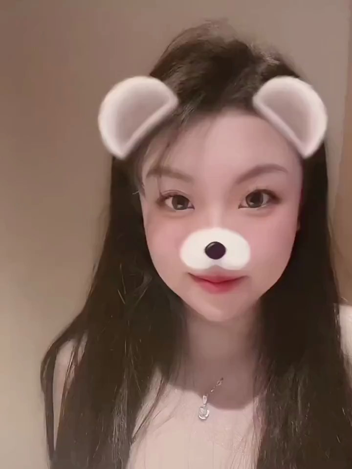 偶尔卖个萌,可咸可甜的肉肉女孩,是你的理想女朋友吗